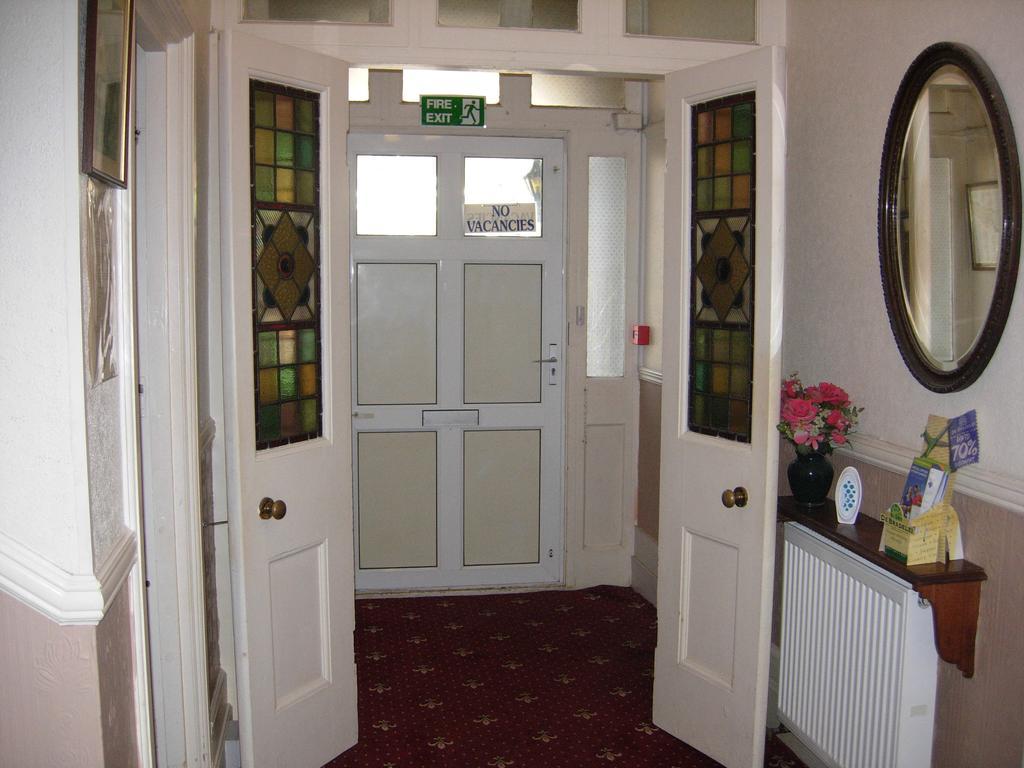 Longfield Guest House Дувър Екстериор снимка