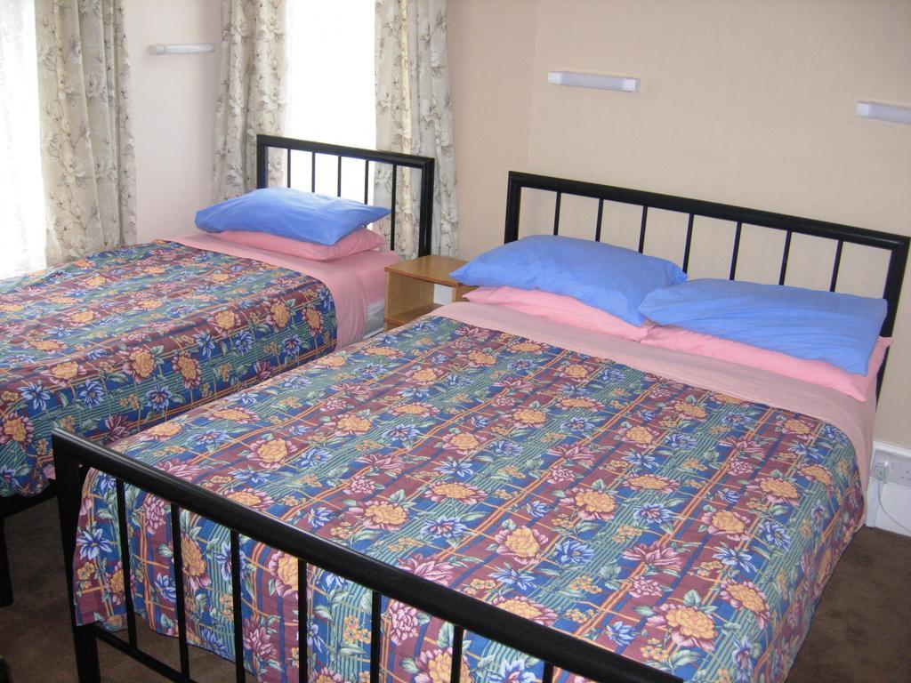Longfield Guest House Дувър Стая снимка