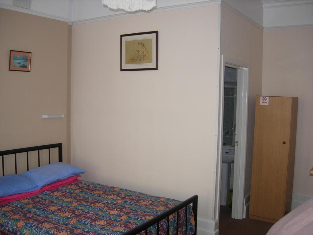 Longfield Guest House Дувър Стая снимка